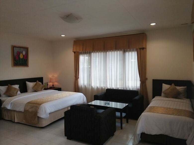 Ahadiat Hotel & Bungalow