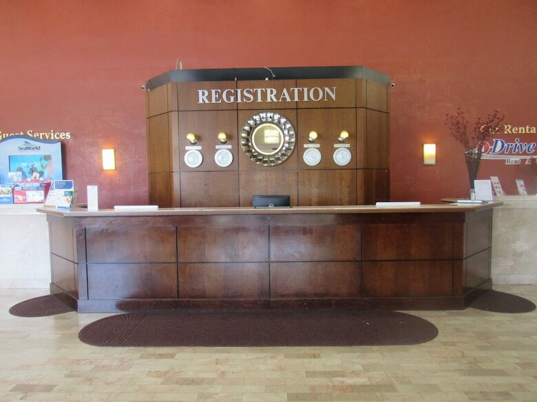 Hotel Allure Resort International Dr