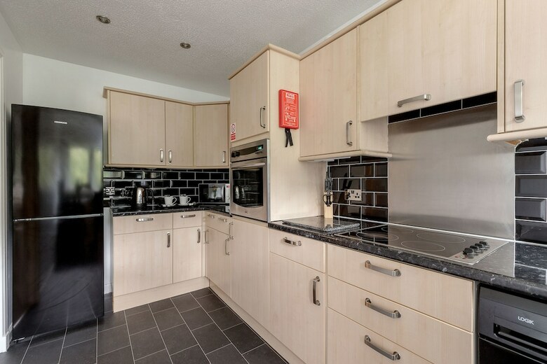 Dunfermline Central Apartments No 36