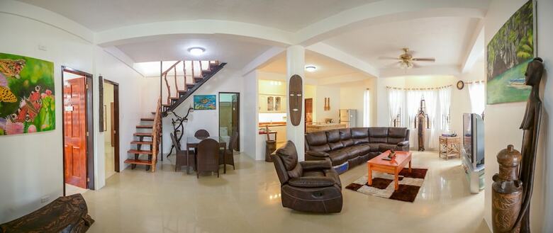Hilltop Pool And Villa