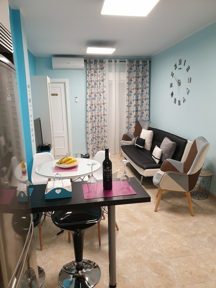 Apartamentos Adri�n Y Vanessa