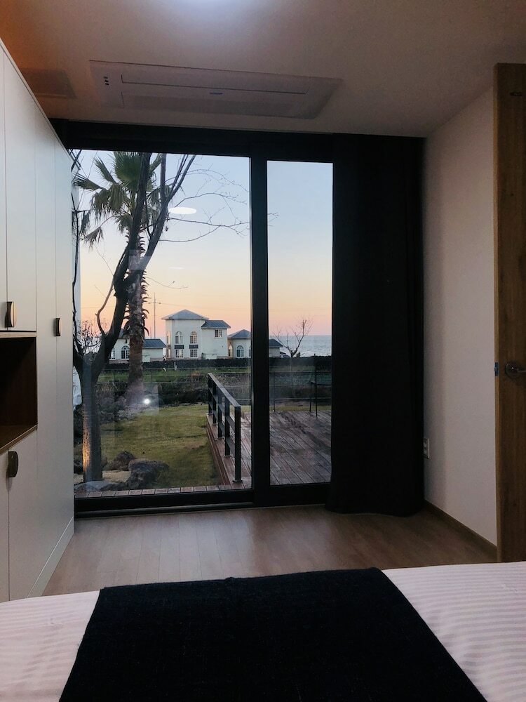 Pension Aewol Bada Town House