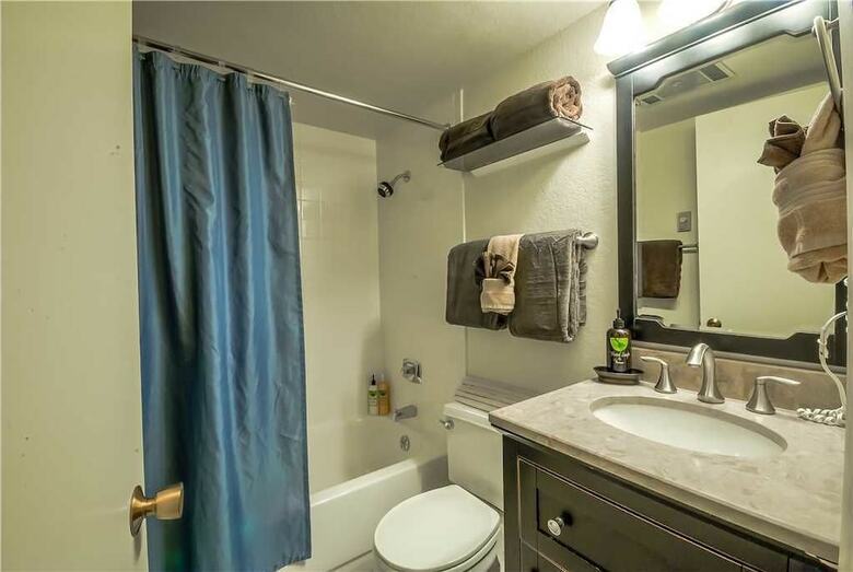 Lodge C 305