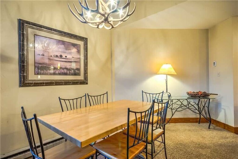 Lodge C 303