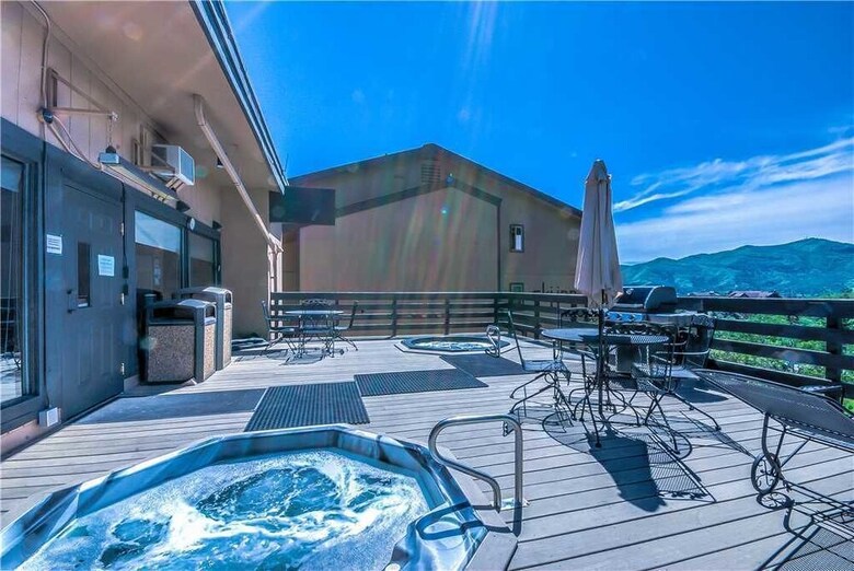Ski Inn 325