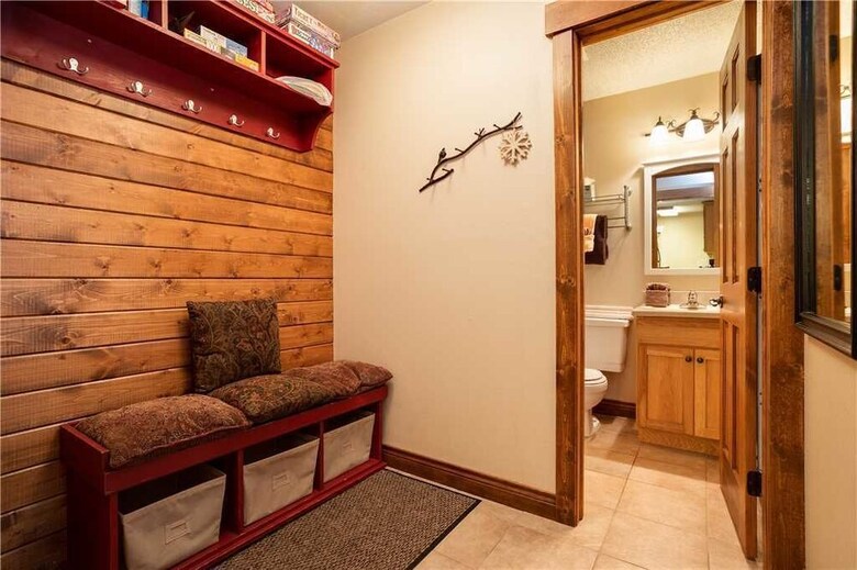 Ski Inn 325