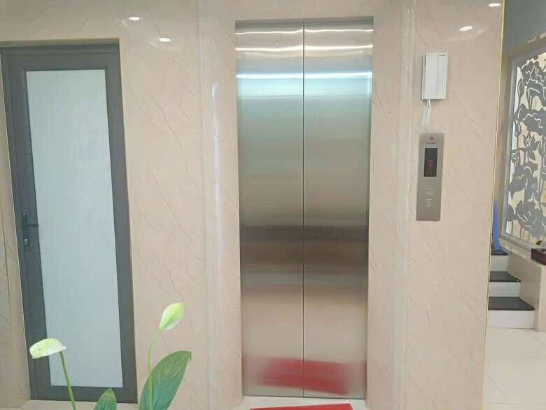 Westlake Tay Ho Hotel