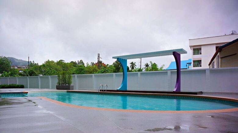 Apartamentos The Scene Phuket By Pim