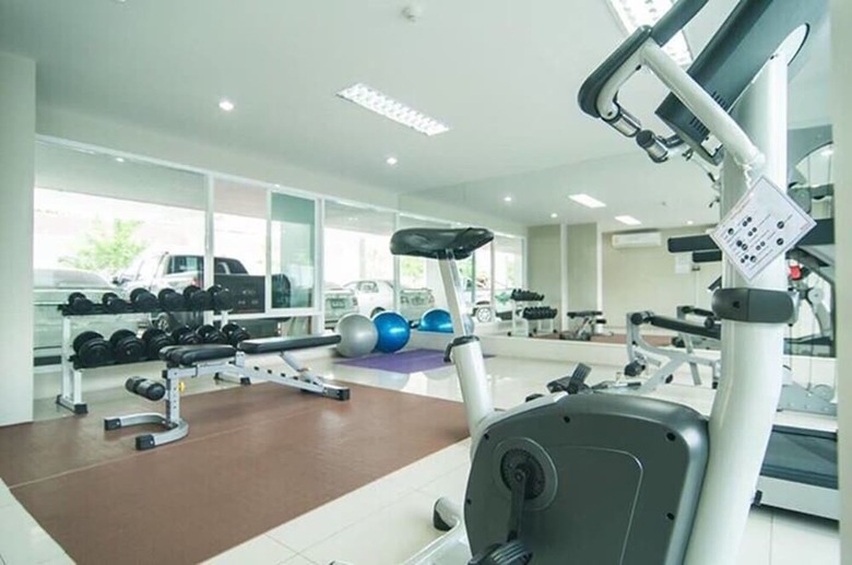 Apartamentos The Scene Phuket By Pim