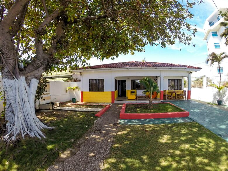 Hotel Villa Sarie Bay