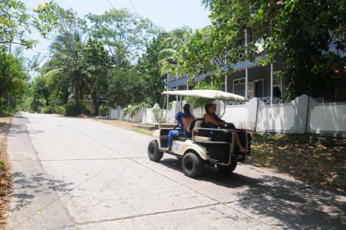 Hostal Coconut Paradise Lodge
