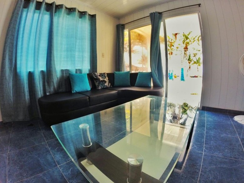 Zippy�s Sea View Apartment