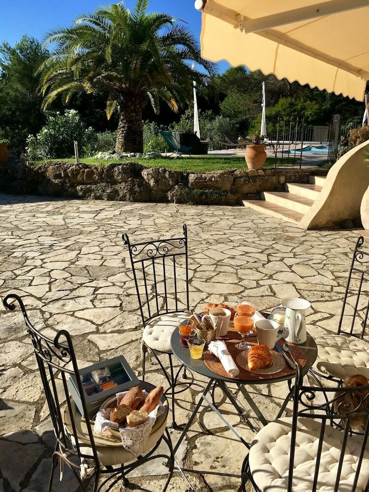 Hotel B&B Le Mas Du Galoubet