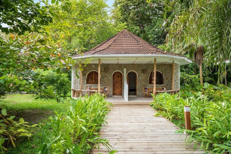 Bliss Hotel Praslin