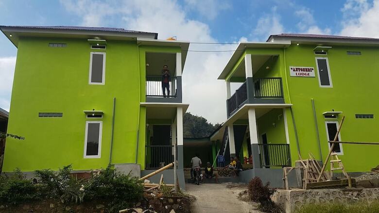 Hotel Antoneri Lodge