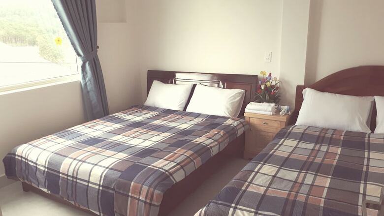 Hotel Pham Hung House