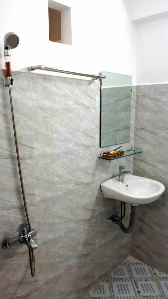 Hotel Pham Hung House