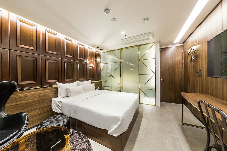Forestar Hotel 2