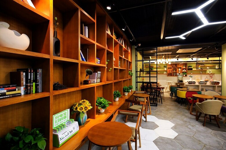 Immersing Hotel Guihu Branch