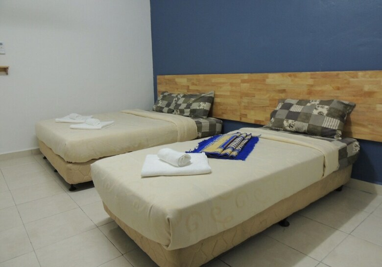 Hostal Perintis Motel Kuah - Hostel