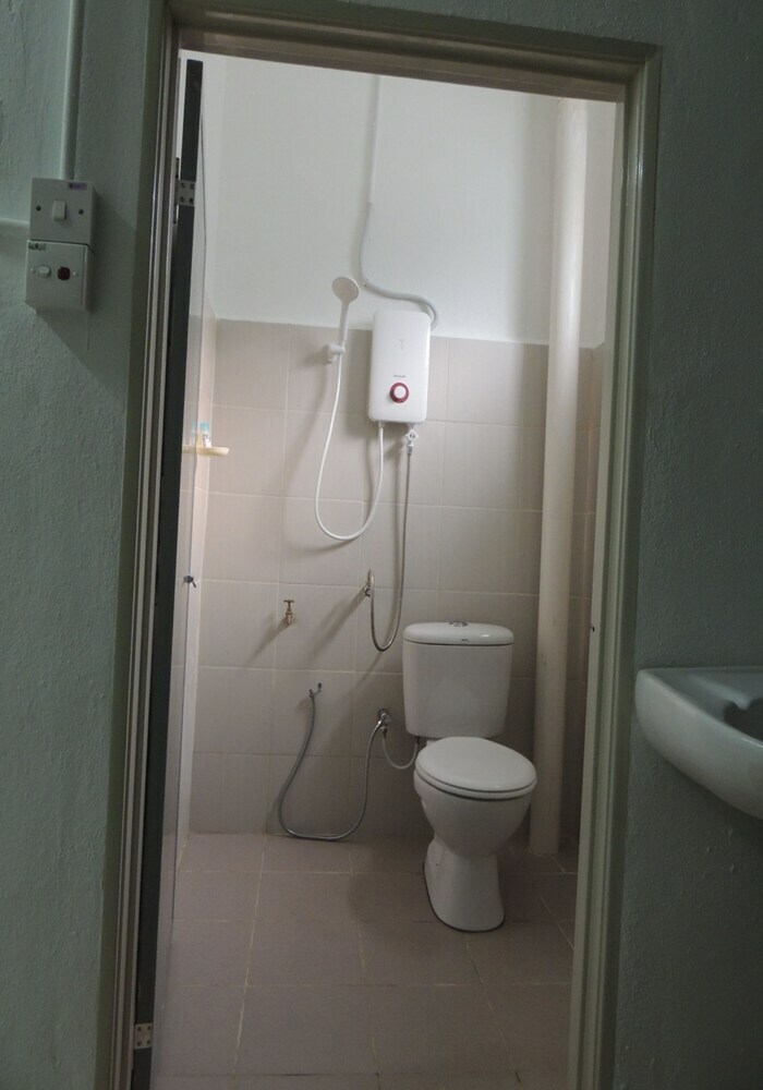 Hostal Perintis Motel Kuah - Hostel