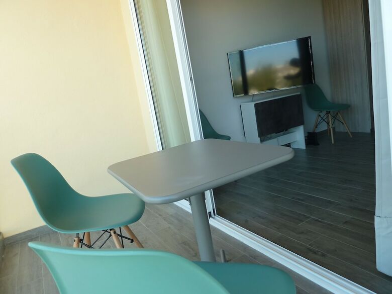Sunny Apartments 1bdr