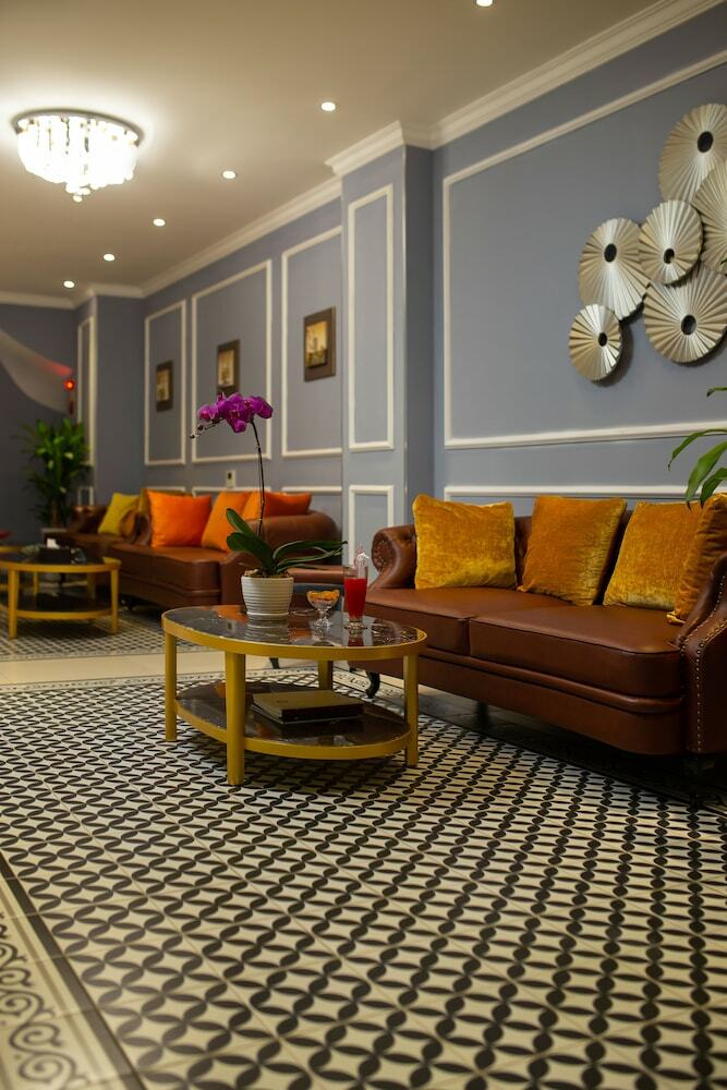 Shining Boutique Hotel And Spa
