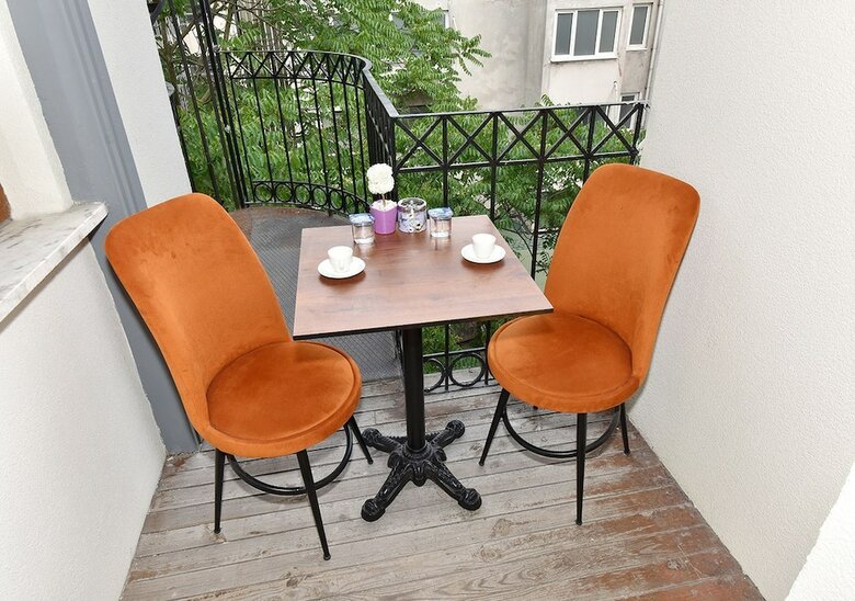 Royal Garden Suite Hotel