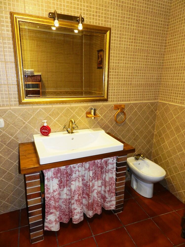 Apartamentos Rurales Los Falares