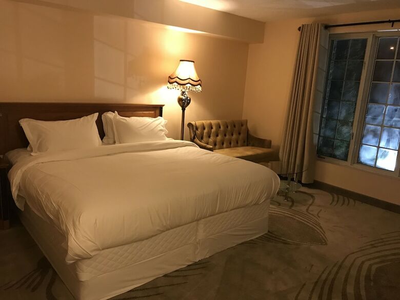 Hotel Fullerton Manor Inn