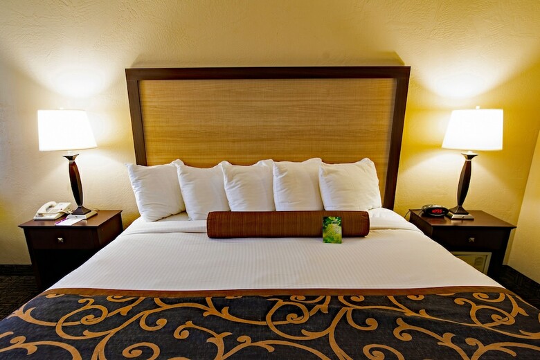 Hotel Heritage Inn
