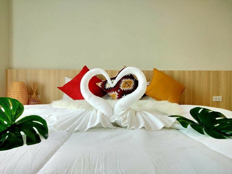 Hotel The Beach At Klong Muang