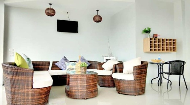 Hotel The Beach At Klong Muang