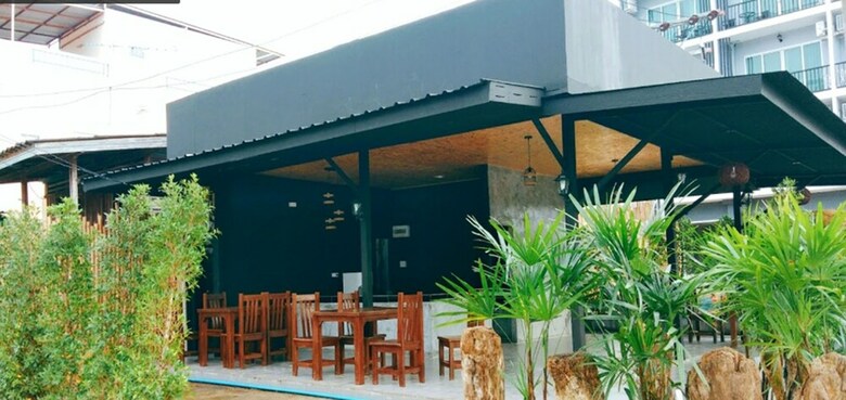 Hotel The Beach At Klong Muang