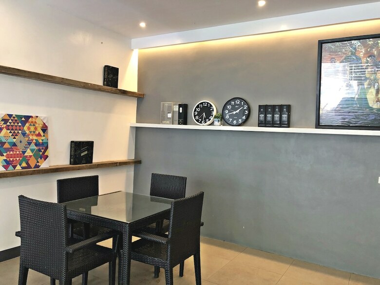 Hotel Anton's Loft Designer Resort Pansol