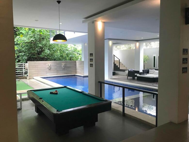 Hotel Anton's Loft Designer Resort Pansol