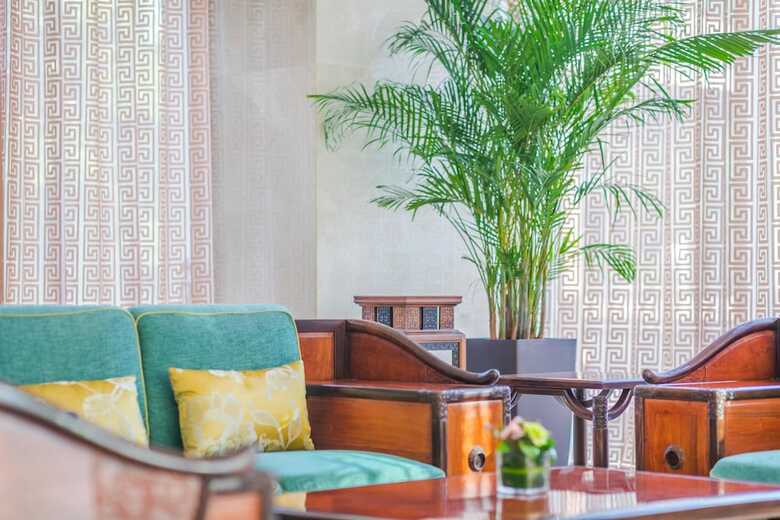 Hundred Hotel