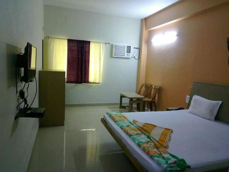 Hotel Goroomgo Shree Mandir Palace Puri