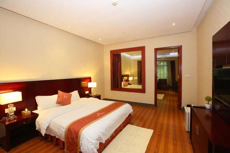 Grand Villa Hotel