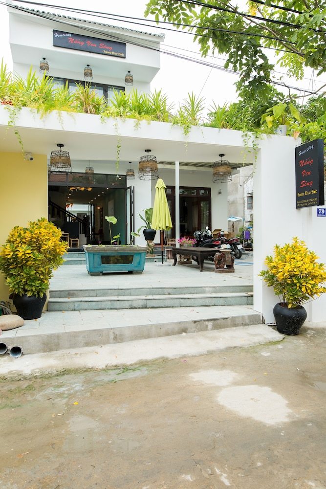 Hotel Sunny Riverside Homestay