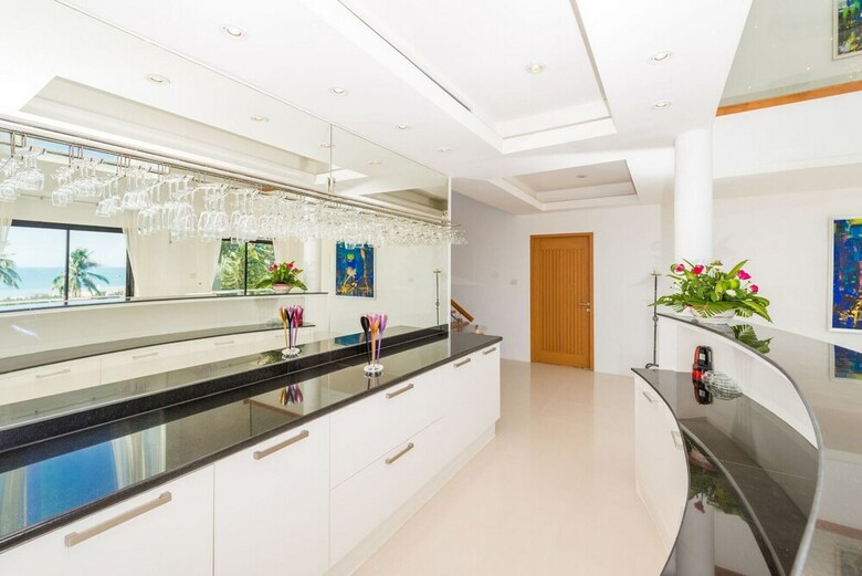 Villa White Stone