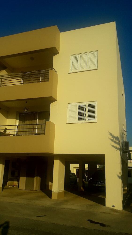 Golden Sea View Apartment