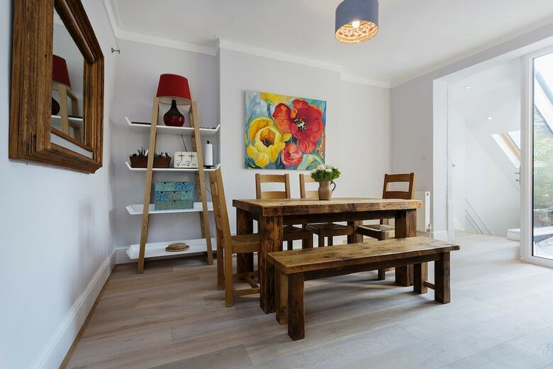 Albert Bridge Apartment