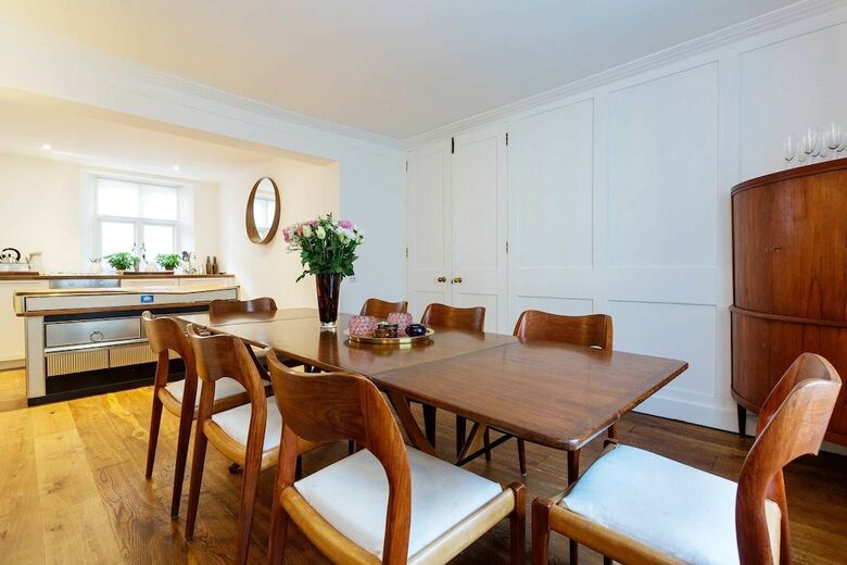 Fanciful In Fitzrovia