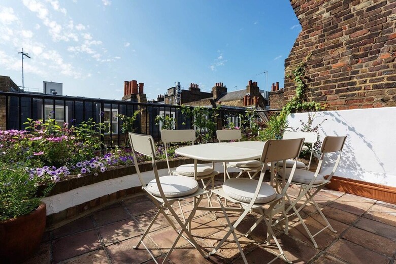 Fanciful In Fitzrovia