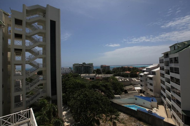 Apartamento Edificio Bay Point Apto 604 - Inmobiliaria Sol Y Mar Islas