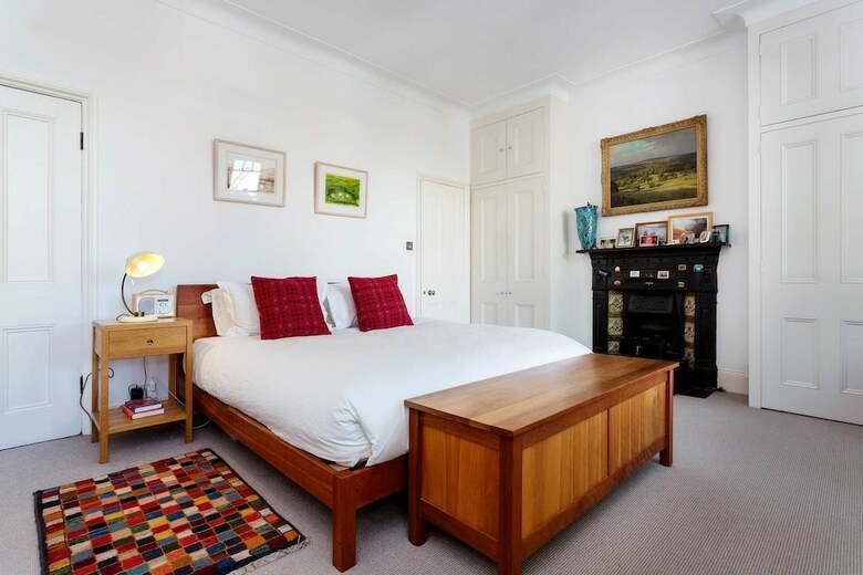 Chiswick Family Home