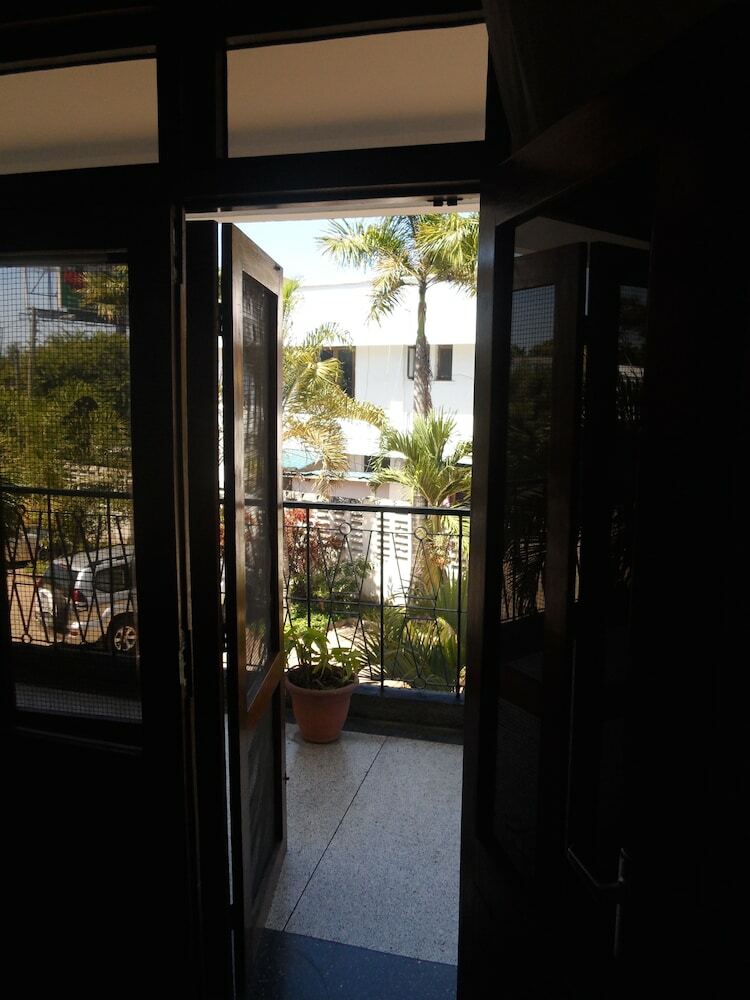 Hotel Upanga B&B - Un Road