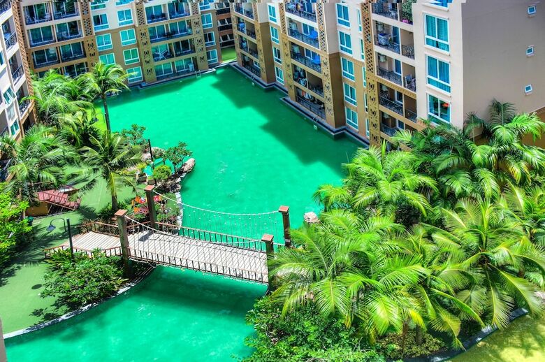 Atlantis Condo Resort