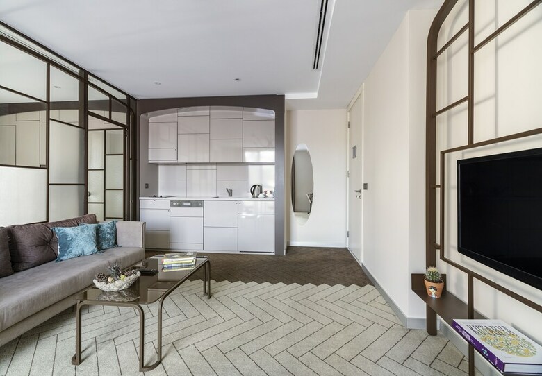 Upsuites Hotel